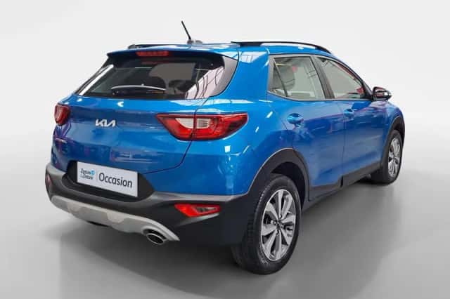 Kia Stonic (2023) thumbnail 2