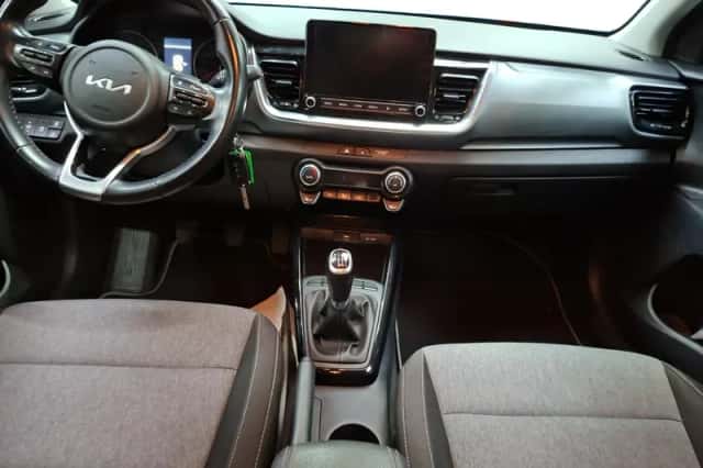 Kia Stonic (2023) thumbnail 23