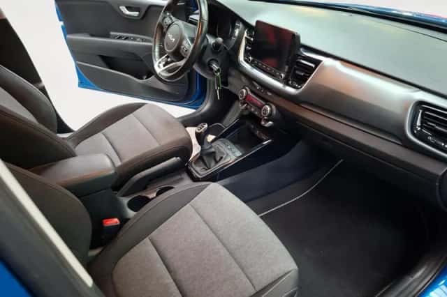 Kia Stonic (2023) thumbnail 5