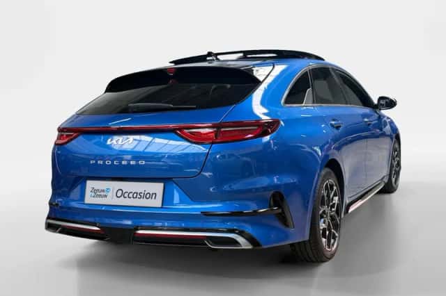 Kia Proceed (2022) thumbnail 4