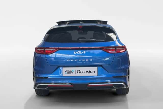 Kia Proceed (2022) thumbnail 6