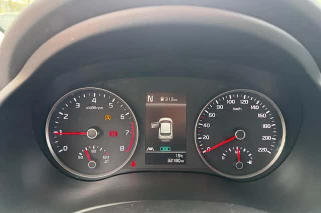 Kia Stonic (2022) thumbnail 15