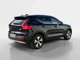 Volvo XC40 (2020) thumbnail 2