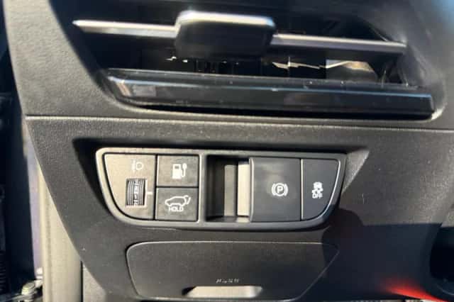 Kia EV6 (2023) thumbnail 17