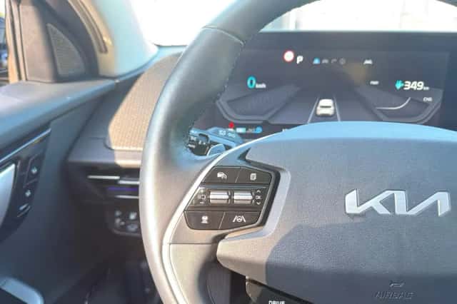 Kia EV6 (2023) thumbnail 19