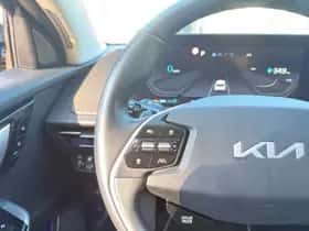 Kia EV6 (2023) thumbnail 19
