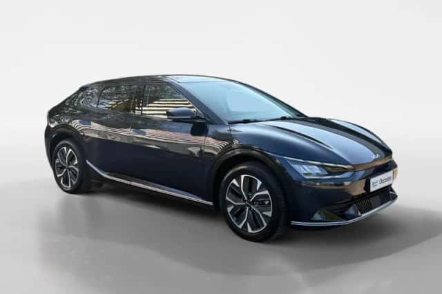 Kia EV6 (2023) thumbnail 3