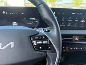 Kia EV6 (2023) thumbnail 21