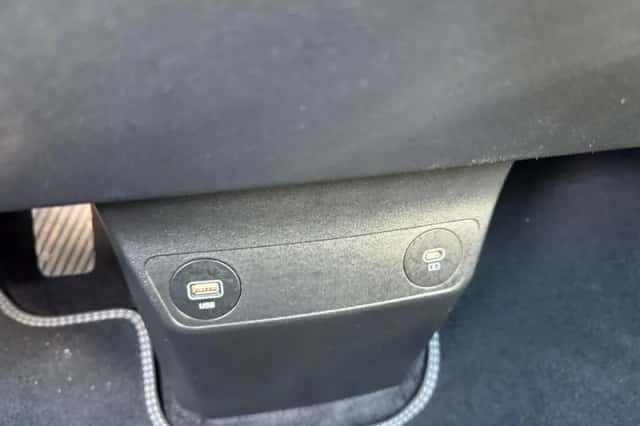 Kia EV6 (2023) thumbnail 28