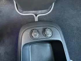Kia EV6 (2023) thumbnail 29