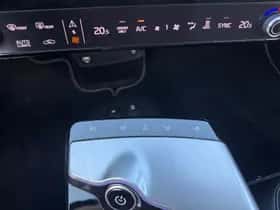 Kia EV6 (2023) thumbnail 31