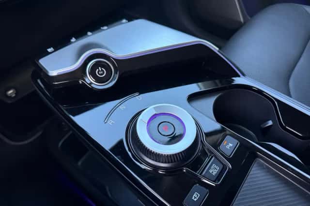 Kia EV6 (2023) thumbnail 32