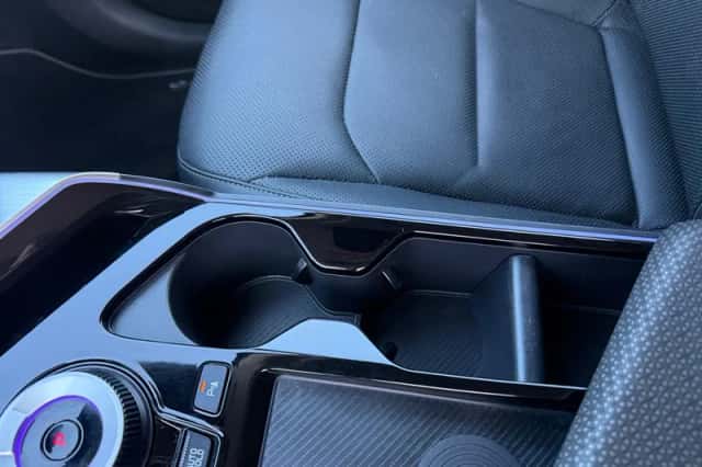 Kia EV6 (2023) thumbnail 33