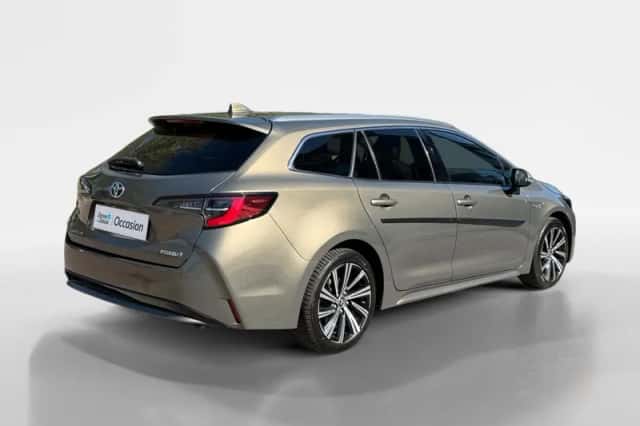 Toyota Corolla (2021) thumbnail 3