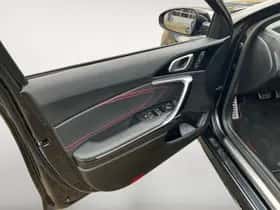 Kia Ceed (2019) thumbnail 11