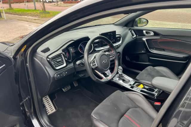 Kia Ceed (2019) thumbnail 13