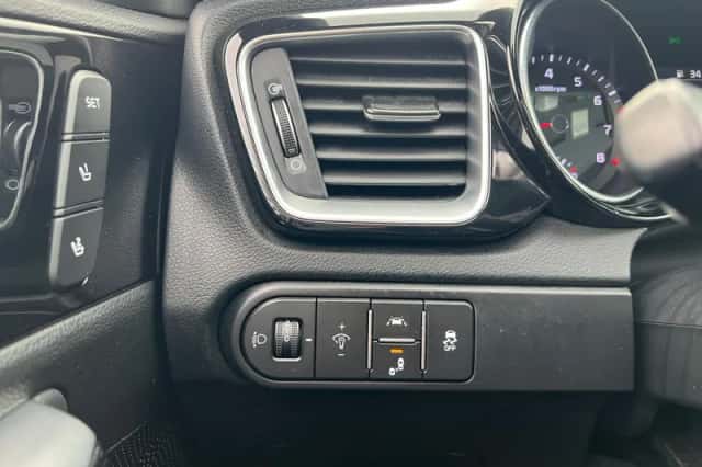 Kia Ceed (2019) thumbnail 21