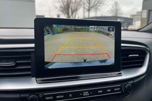 Kia Ceed (2019) thumbnail 23