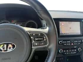 Kia Niro (2018) thumbnail 11