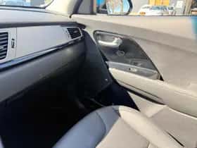 Kia Niro (2018) thumbnail 35