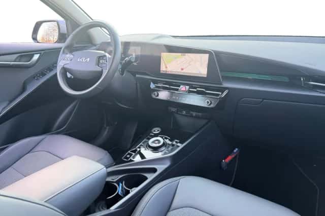 Kia Niro (2023) thumbnail 15