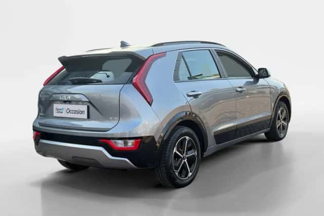 Kia Niro (2023) thumbnail 3