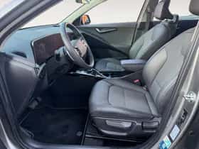 Kia Niro (2023) thumbnail 10