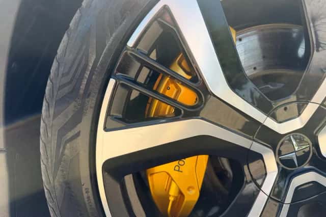 Polestar 2 (2023) thumbnail 12