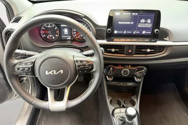 Kia Picanto (2023) thumbnail 24