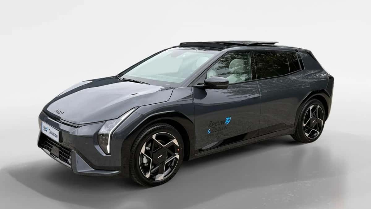Kia EV4 (2026) — foto 1
