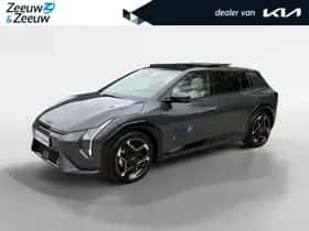 Kia EV4 (2026) thumbnail 1