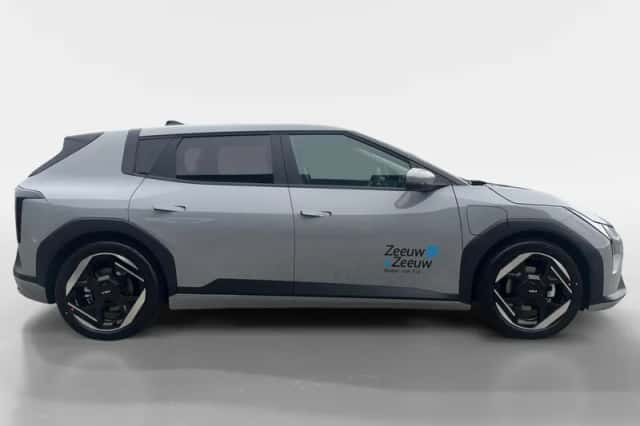 Kia EV4 (2026) thumbnail 3