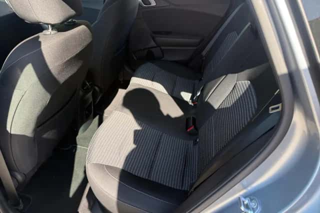 Kia Ceed Sportswagon (2024) thumbnail 16