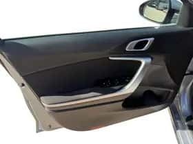 Kia Ceed Sportswagon (2024) thumbnail 18