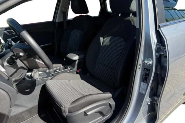 Kia Ceed Sportswagon (2024) thumbnail 19
