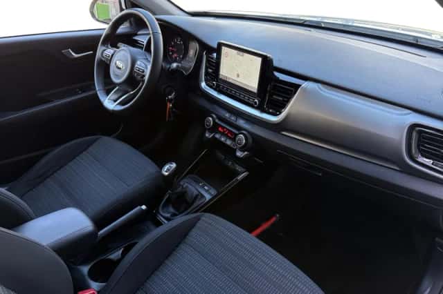 Kia Stonic (2021) thumbnail 11