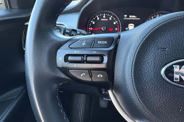 Kia Stonic (2021) thumbnail 13