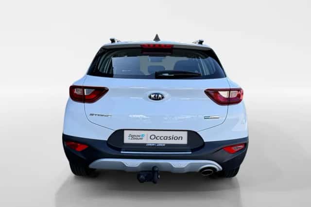 Kia Stonic (2021) thumbnail 5