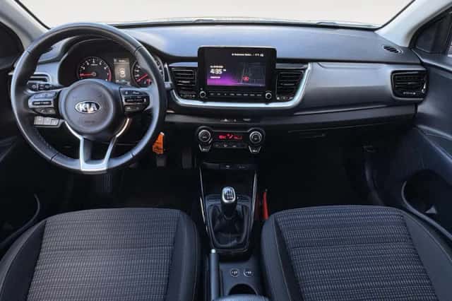 Kia Stonic (2021) thumbnail 7