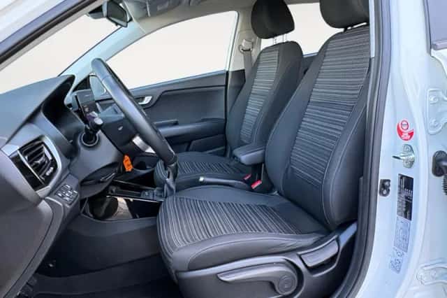 Kia Stonic (2021) thumbnail 10