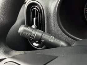 Kia Picanto (2023) thumbnail 18
