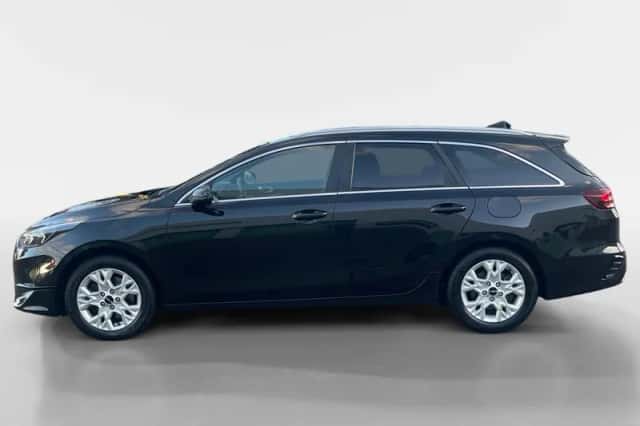 Kia Ceed Sportswagon (2024) thumbnail 2