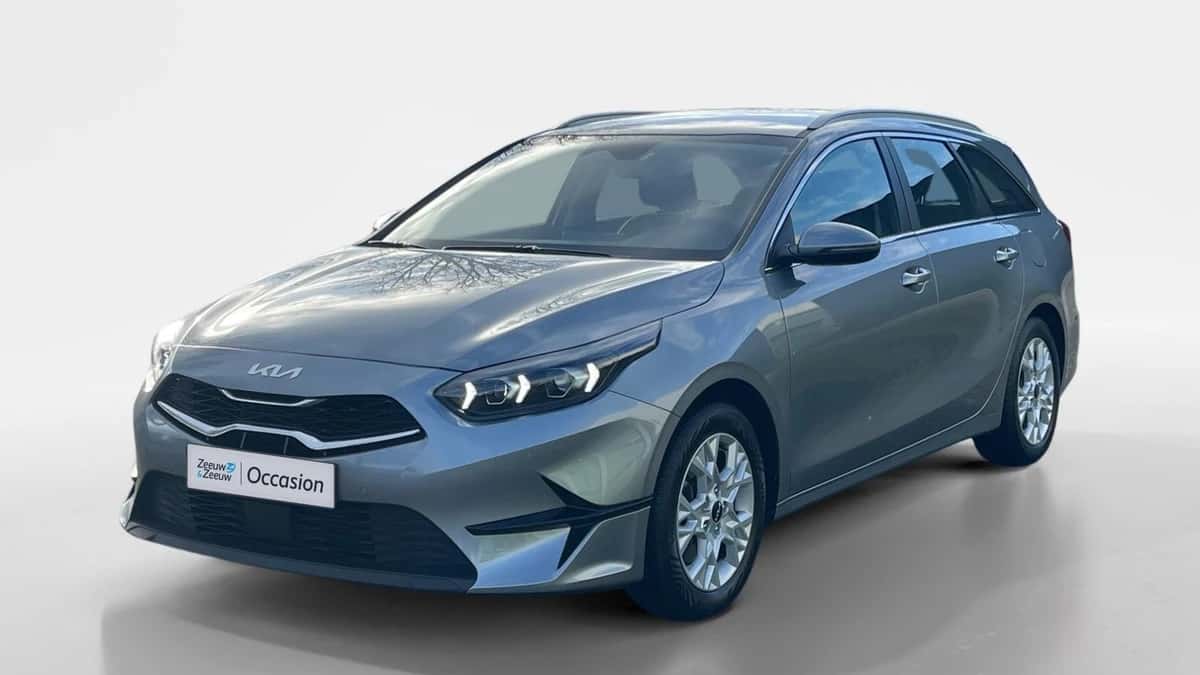 Kia Ceed Sportswagon (2024) — foto 1