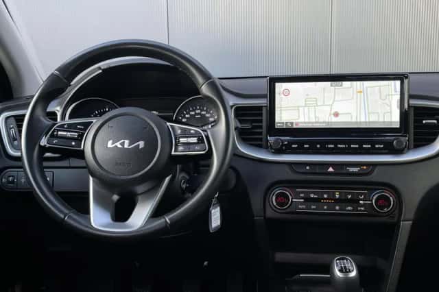 Kia Ceed Sportswagon (2024) thumbnail 18