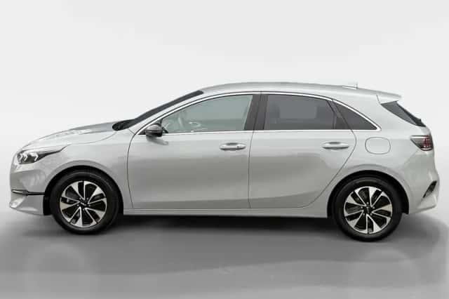 Kia Ceed (2025) thumbnail 3