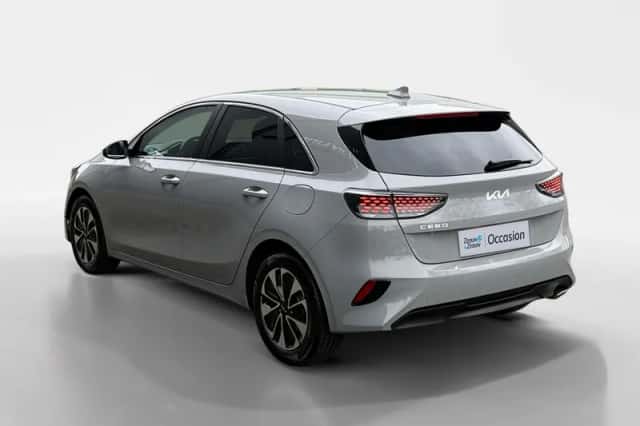 Kia Ceed (2025) thumbnail 4