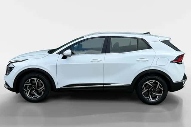 Kia Sportage (2023) thumbnail 3