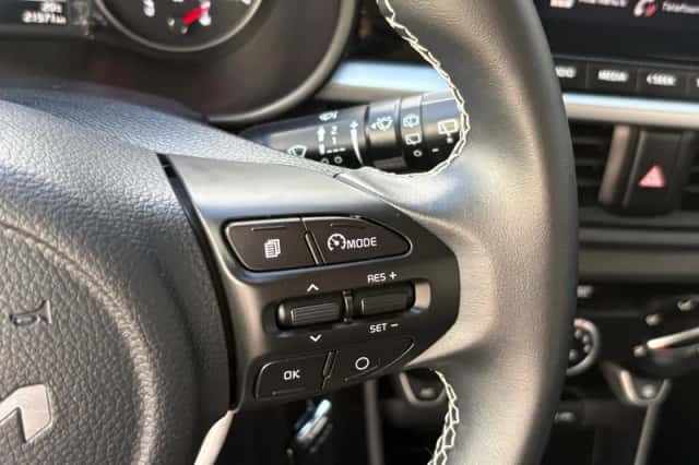 Kia Picanto (2023) thumbnail 15