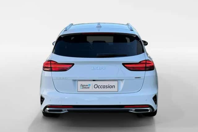 Kia Ceed Sportswagon (2024) thumbnail 5