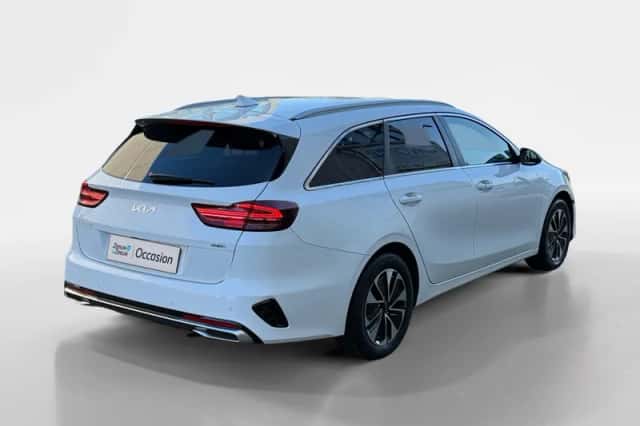 Kia Ceed Sportswagon (2024) thumbnail 6